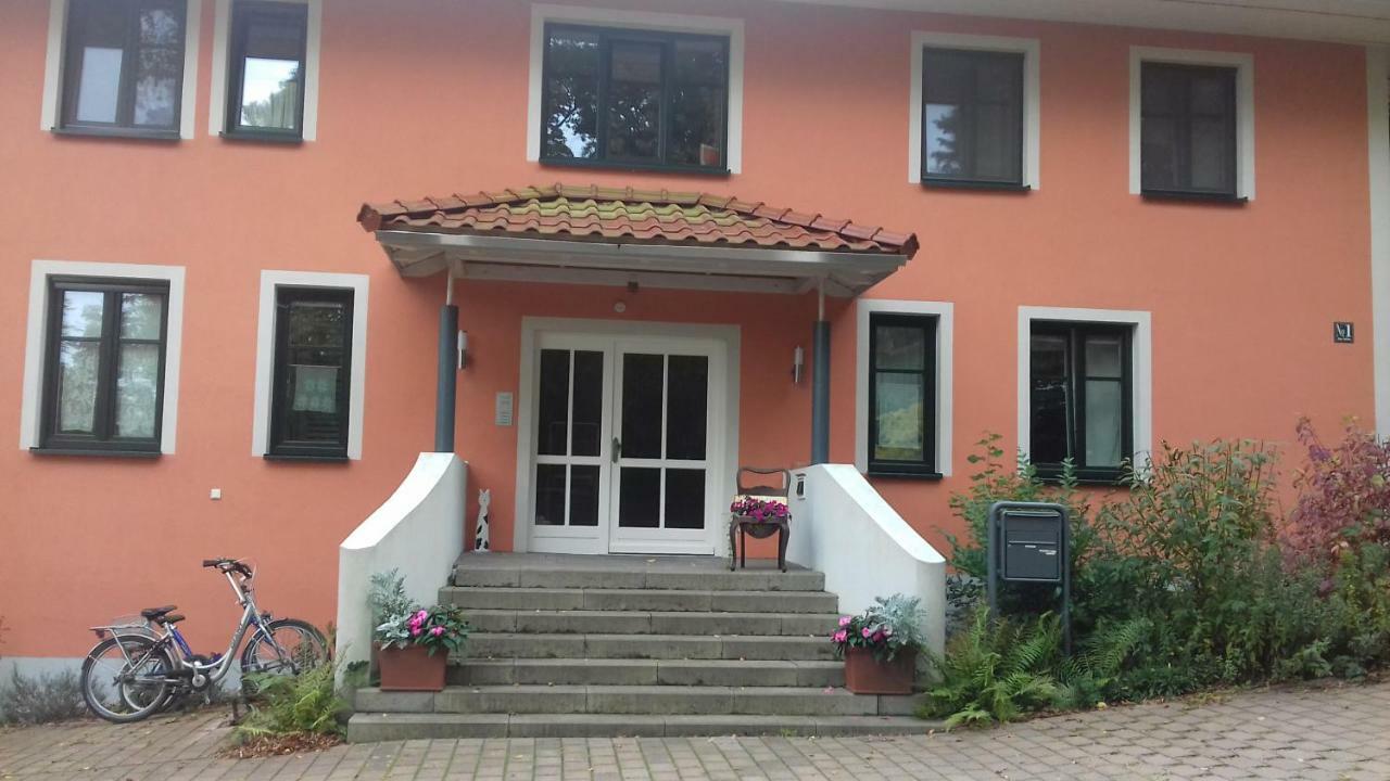 Fewo 1 Waren Mueritz - Haus Buchen Am Tiefwarensee - 1 Zi Extérieur photo